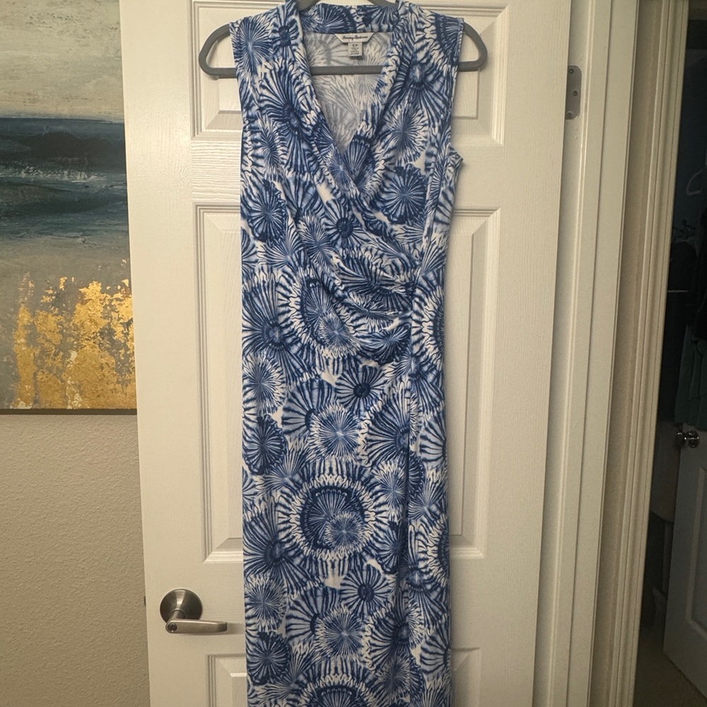 Tommy Bahama Indigo and White Tie Dye Sunburst Pattern Faux Wrap Dress Coastal - Picture 3 of 6